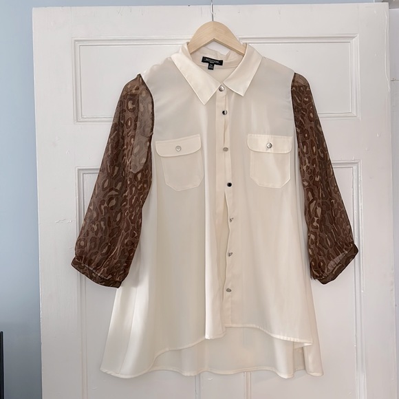 Notations ; ivory color, button-down blouse. Petite, size L/XL. - Picture 1 of 8